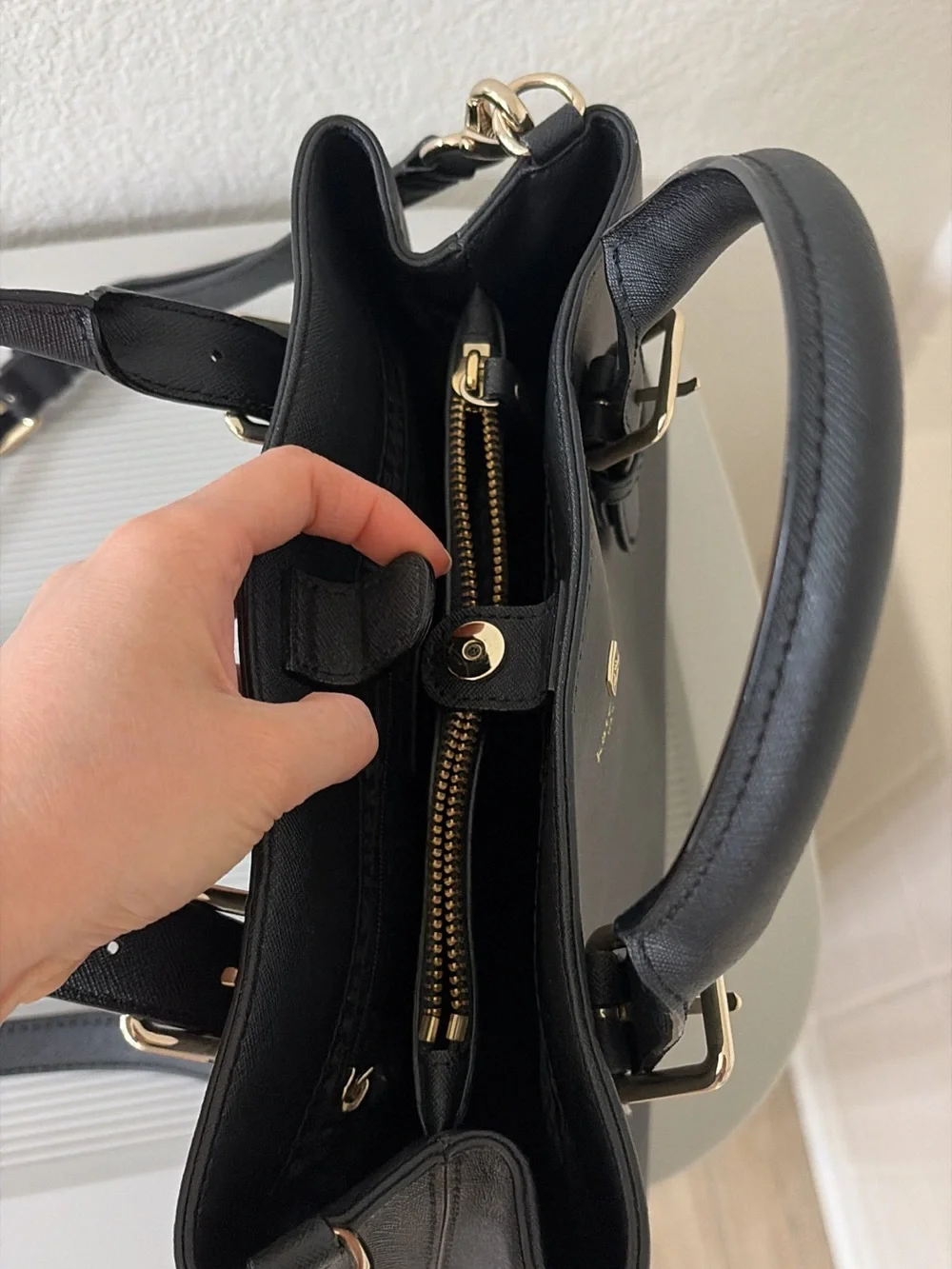 Kate Spade Black Satchel Crossbody Handbag 🖤
